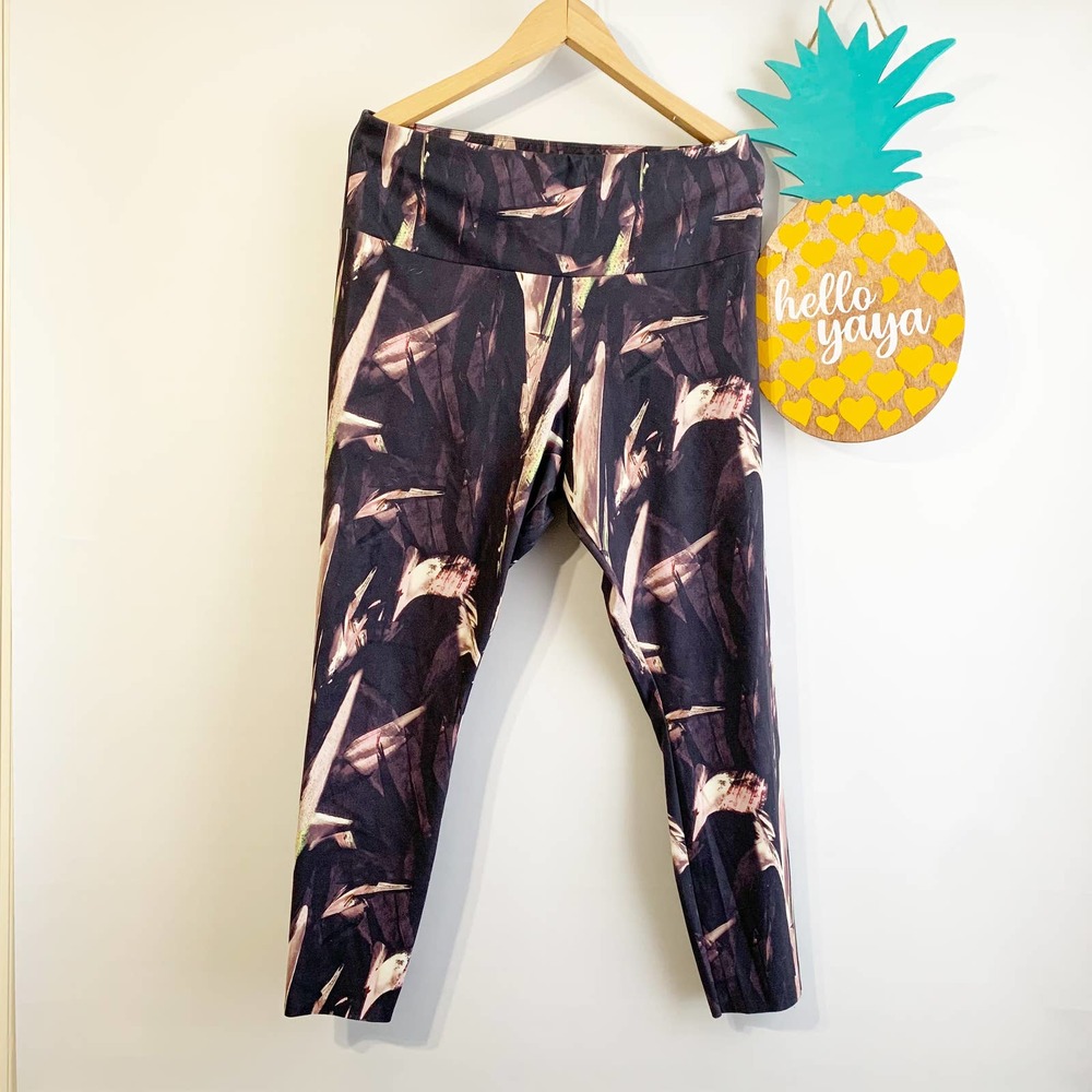 MPG | Purple/Pink Paint Stroke Performance High Waisted Leggings - 1X